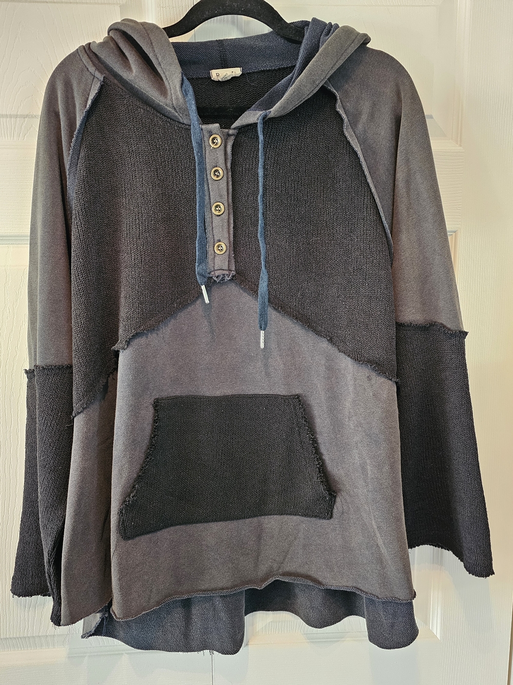 POL Two-Tone Hooded Pullover in Navy